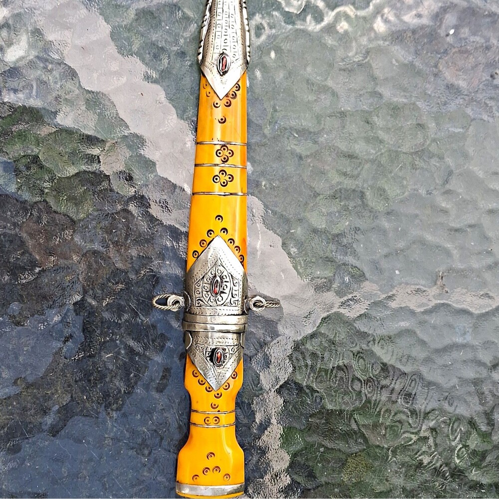 VTG Syrian Shula Double Edge Floral Engraved Straight Dagger ornate Sheath .
